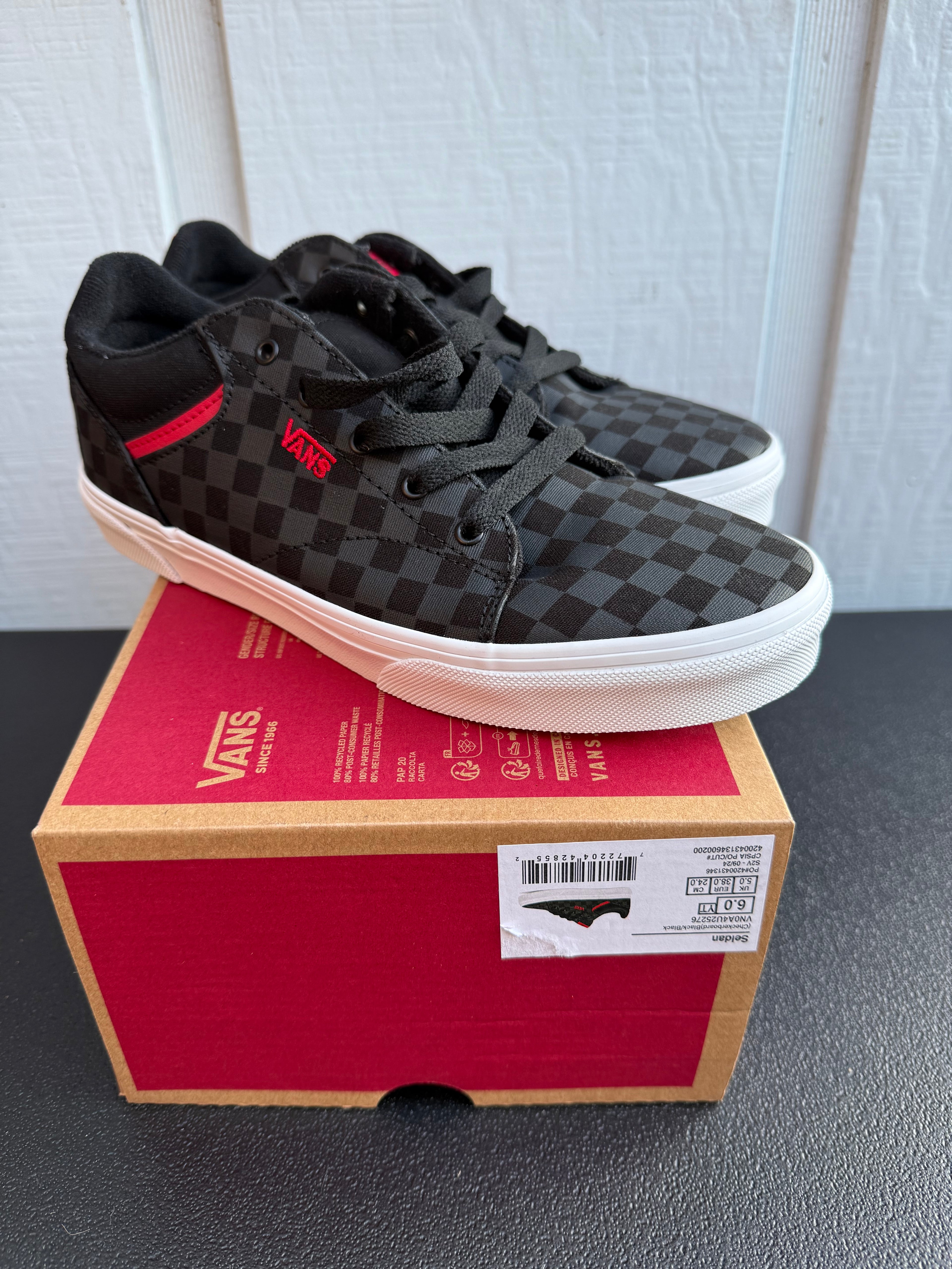 VANS Seldan size 6M/7.5W
