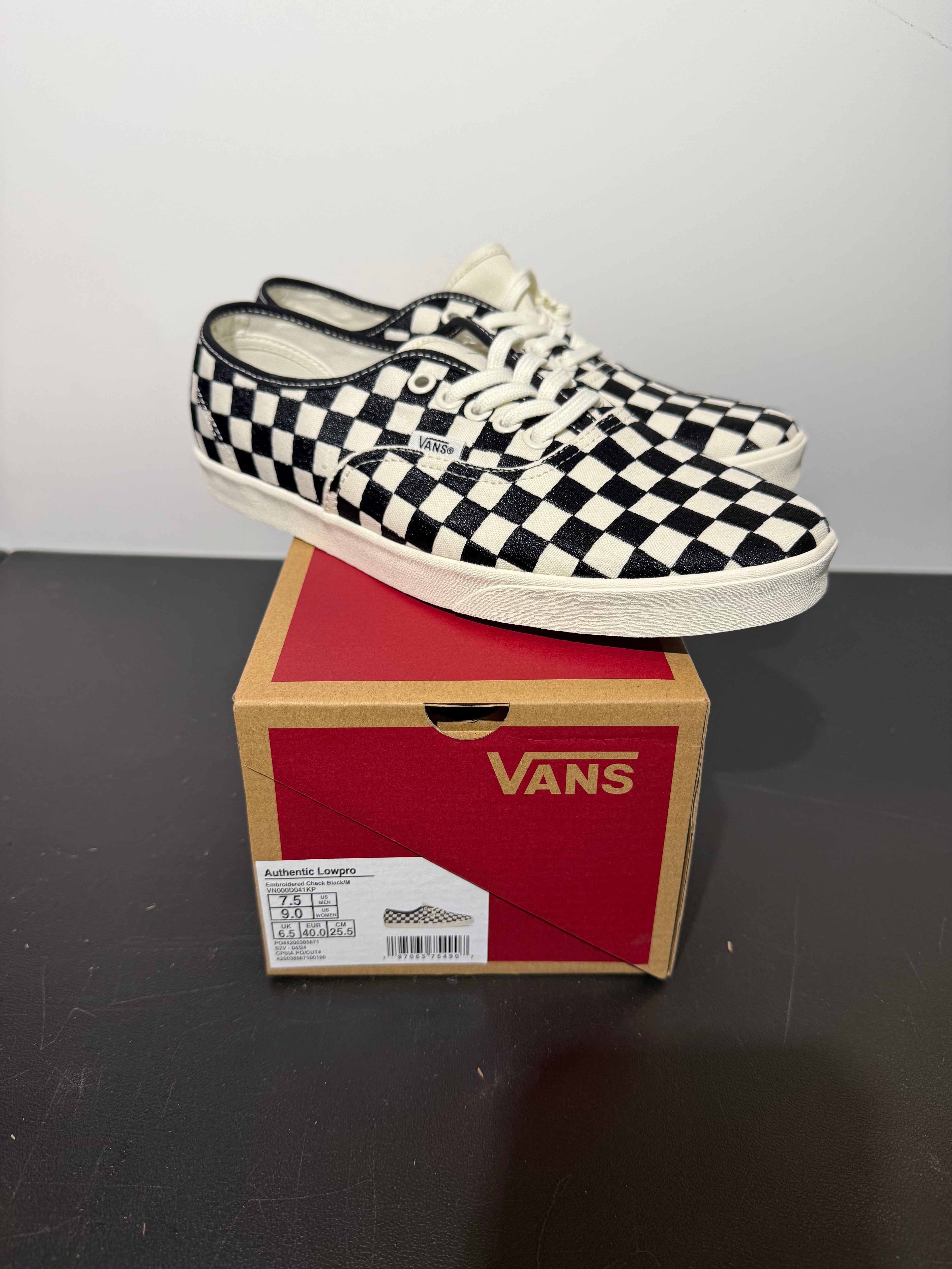 Authentic Lowpro Vans size 7.5